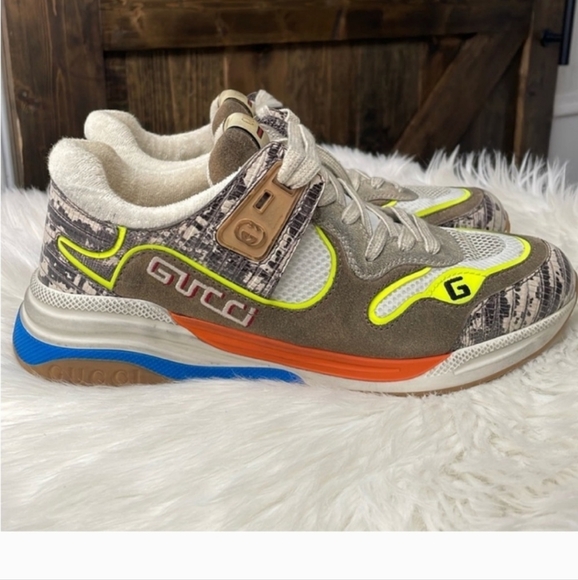 Gucci Sneakers - Picture 2 of 9